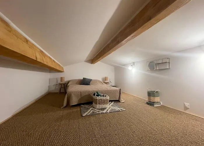 Independant Pres Salagou *